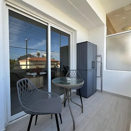 Unlock The Island - Local Insights For Your Апартаменты Ларнака