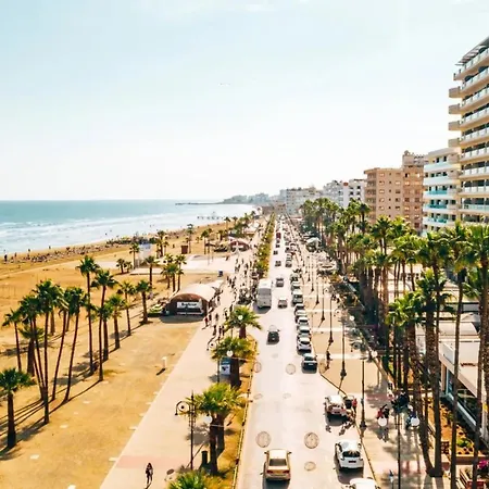 Lägenhet Unlock The Island - Local Insights For Your Larnaca