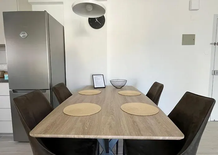 Unlock The Island - Local Insights For Your Apartmán *